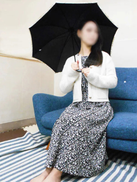 篠塚 玲奈 (25) 美人屋