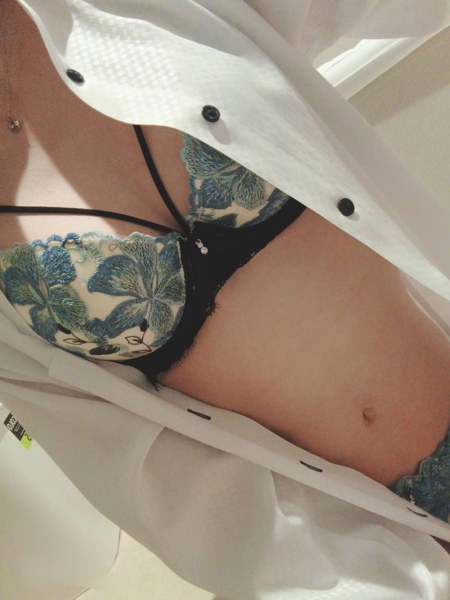 奈々(なな)(22) 神戸泡洗体ハイブリッドエステの写真1枚目 (三宮発/風俗エステ&ヘルス)