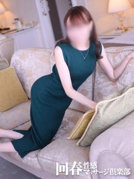 えれな(29) 神戸回春性感マッサージ倶楽部の写真4枚目 (神戸発/スケベマッサージ専門店)