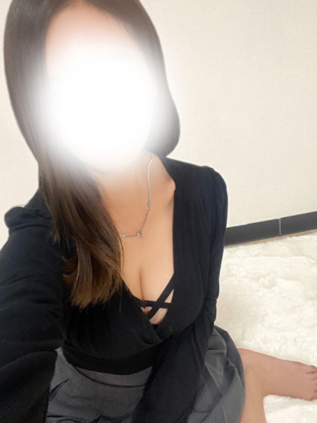 りん (21) 京都性感NEWエステの女の子