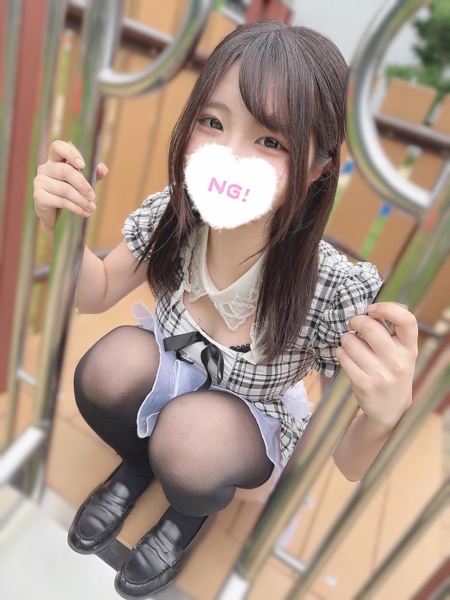 こなん(18) コンカフェ×オナクラ あいこねくと 梅田店の写真2枚目 (梅田/オナクラ)