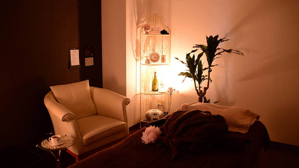 充実のマッサージルーム:ラグゼ LUXE(四ツ橋/アロマリンパドレナージュ)のフォト(写真)