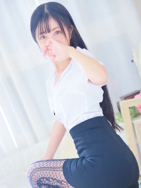 秋月 めい(32) NADIA ナディア 神戸店の写真3枚目 (神戸発/性感エステ)