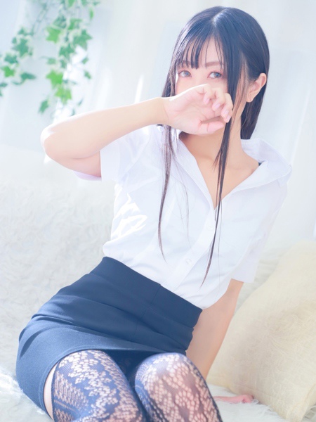 秋月 めい(32) NADIA ナディア 神戸店の写真4枚目 (神戸発/性感エステ)